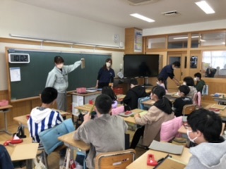 36D84D93-51CA-4832-881C-43D5477E17F6