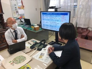 F8670B79-3897-4381-80EF-45D2E3D8B71D